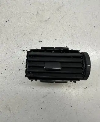 Toyota Avensis T250 Dashboard side air vent grill/cover trim