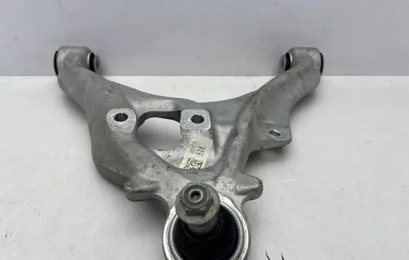 Front lower control arm/wishbone
