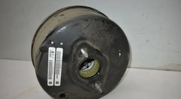Chrysler Town & Country V Brake booster 32051631