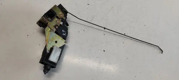Mitsubishi Carisma Front door lock