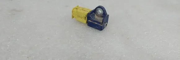 Suzuki Vitara (LY) Airbag deployment crash/impact sensor 3F92076S00 3C032819