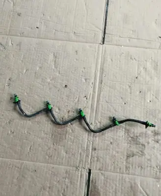 Ford Mondeo MK IV Fuel injector supply line/pipe 