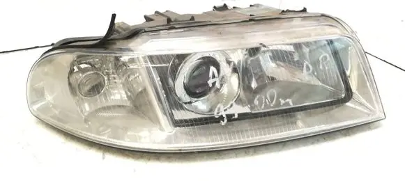 Audi A4 S4 B5 8D Headlight/headlamp 89300381 1853676100