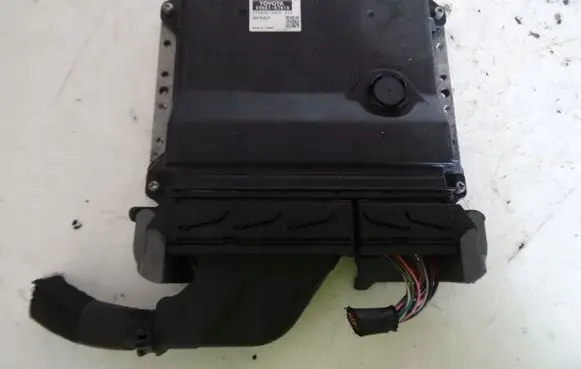 Toyota Prius (XW30) Engine control unit/module 8966147410