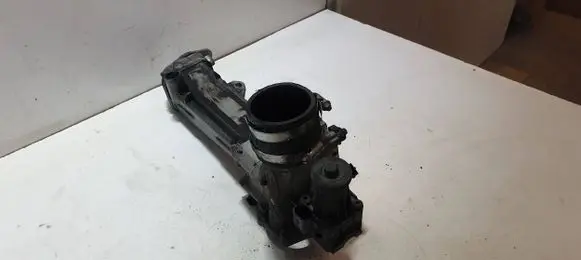 Volvo XC70 EGR valve cooler 31272702 70171804 1006700507