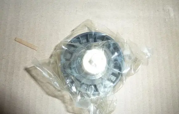 Chevrolet Lacetti Belt tensioner pulley J1140907