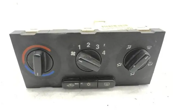 Opel Zafira A Climate control unit 90673 576538