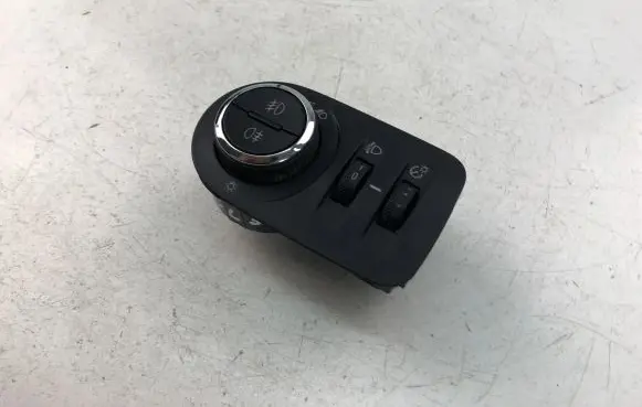Opel Corsa D Light switch 13310331