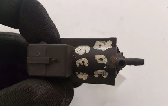 BMW 3 E46 Turbo solenoid valve 72234100 1742712