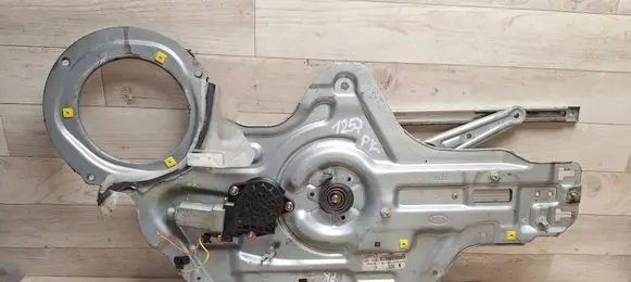 KIA Cerato Front door window regulator with motor 824702F020 G29A0764 MM050B0