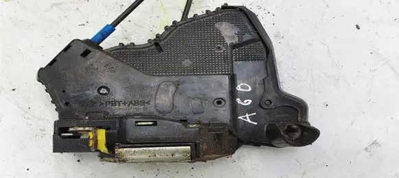 Toyota Auris 150 Front door lock NOCODE