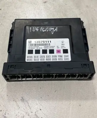 Opel Insignia A Comfort/convenience module 13575111 F00HJ00625 8751114Z0084
