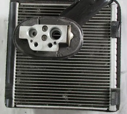 Volkswagen Golf Plus Air conditioning (A/C) radiator (interior) 3C1820103B