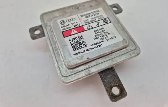 Volkswagen PASSAT CC Headlight ballast module Xenon 8K0941597E