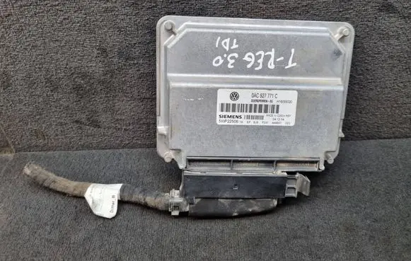 Volkswagen Touareg I Gearbox control unit/module 0AC927771C