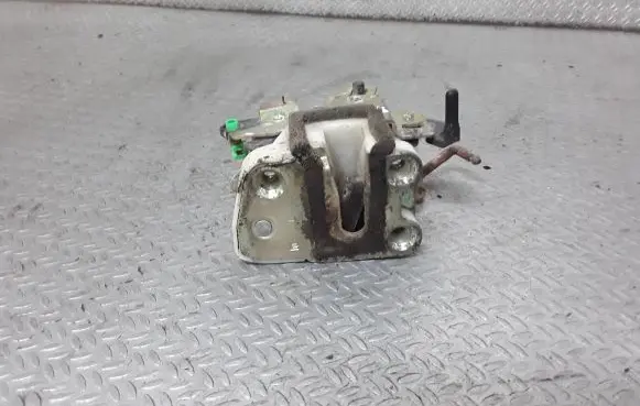 Opel Frontera A Rear door lock