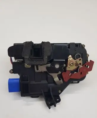 Audi A3 S3 8P Front door lock 4E2837015