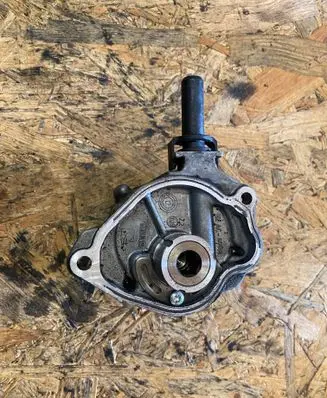 Mercedes-Benz C W204 Vacuum pump A6512300165 GD01497 ENAC46000