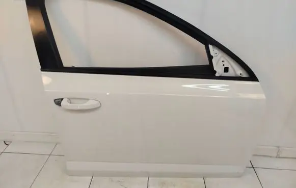 Skoda Octavia Mk3 (5E) Front door 