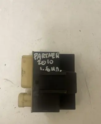 Citroen Berlingo Glow plug pre-heat relay 9652021180