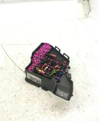 Volkswagen Golf IV Fuse module 8D2941824