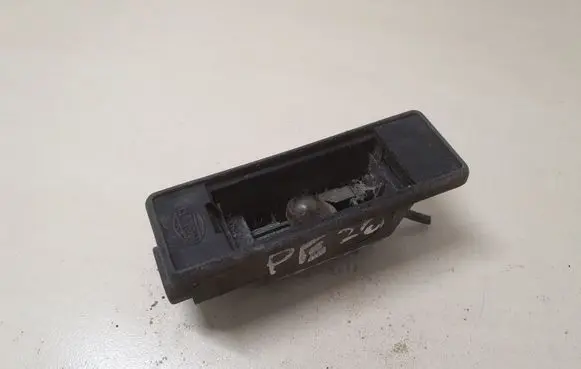 Peugeot 308 Number plate light