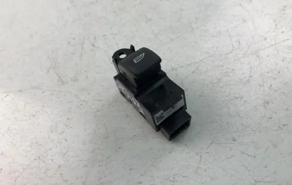 Volvo XC60 Electric window control switch 31394841