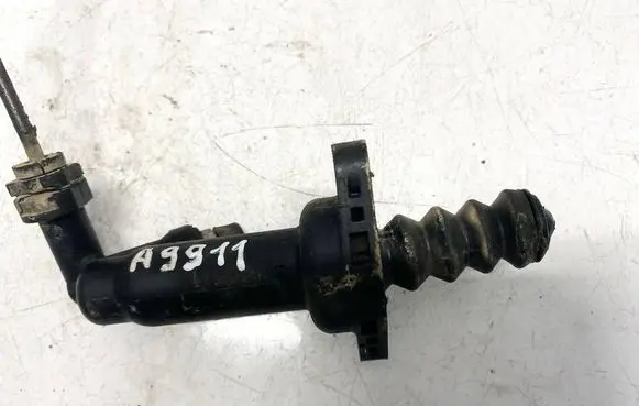 Skoda Octavia Mk2 (1Z) Clutch master cylinder 6283605040