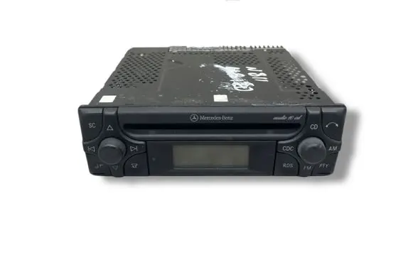 Radio/CD/DVD/GPS head unit