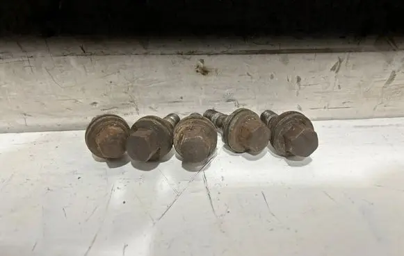 Peugeot 508 Nuts/bolts