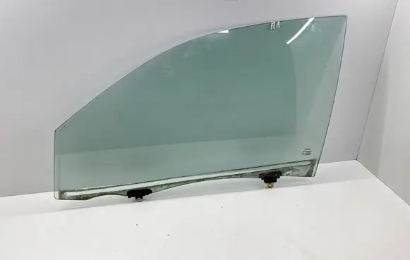 Toyota Hilux (AN10, AN20, AN30) Front door window glass four-door 43R00086 DOT50M58AS22