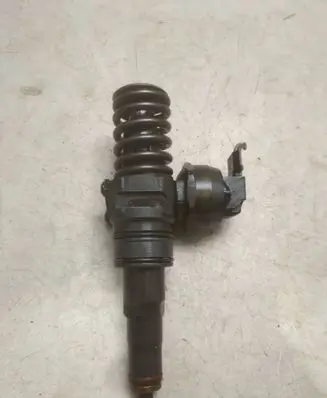 Fuel injector
