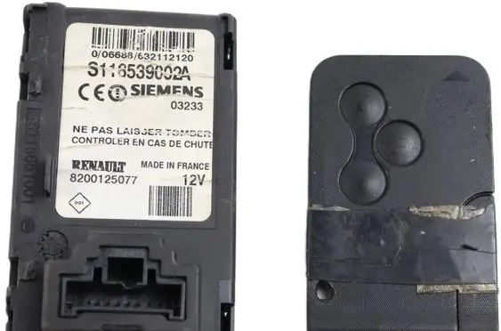 Renault Scenic II - Grand scenic II Ignition key card reader 8200125077 S118539002A 03233