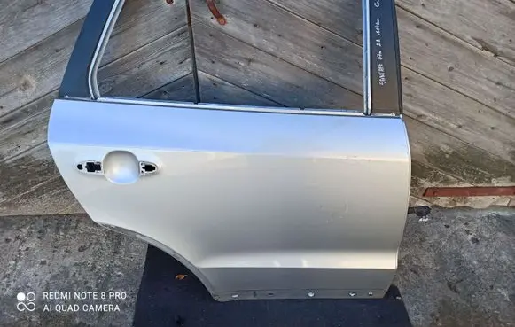 Hyundai Santa Fe Rear door