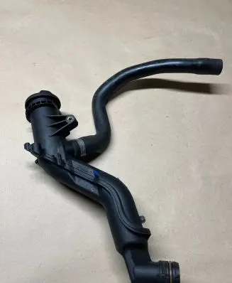 Volvo V70 Oil fill pipe 9654733980 PA6GF35
