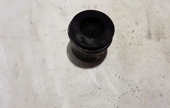 BMW 5 GT F07 Piston with connecting rod 7805329