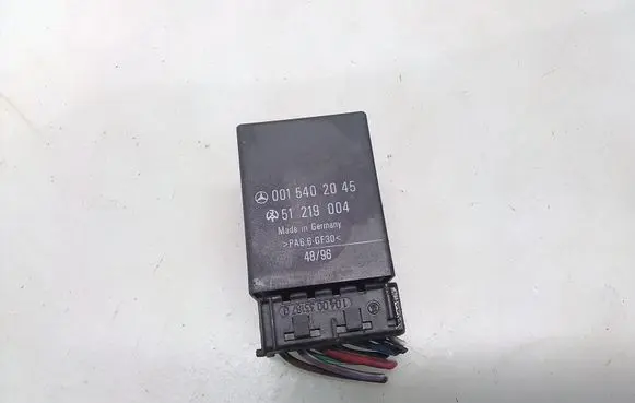 Mercedes-Benz Vito Viano W638 Other relay 0015402045