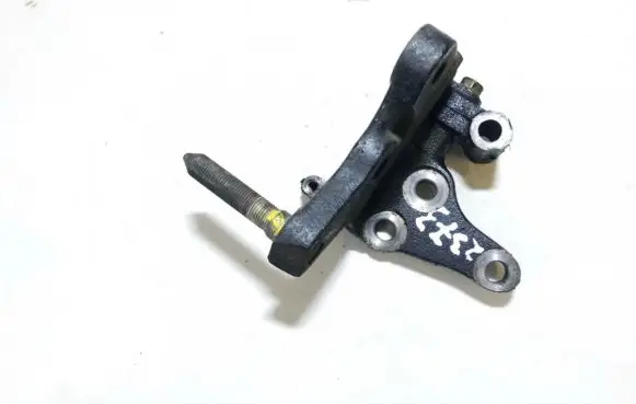 Honda Accord Engine mounting bracket
