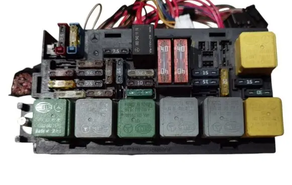 Mercedes-Benz ML W164 Fuse module 1645403472