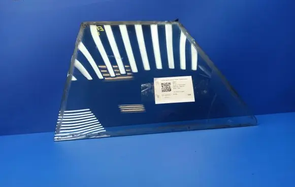 Jaguar XJS Rear side window 43R00002 TRIPLEX