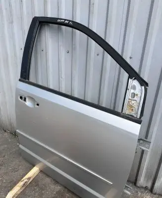 Chrysler Grand Voyager V Front door
