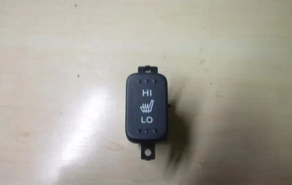 Honda CR-V Seat heating switch M32044 I959