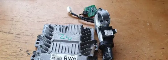Nissan Qashqai+2 Engine control unit/module 23710BR30A S180033108A