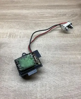 Renault Clio I Heater blower motor/fan resistor 