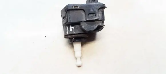 Volkswagen Golf III Headlight level adjustment motor 