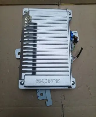 Ford Fusion II Sound amplifier DS7T-18B849-AU