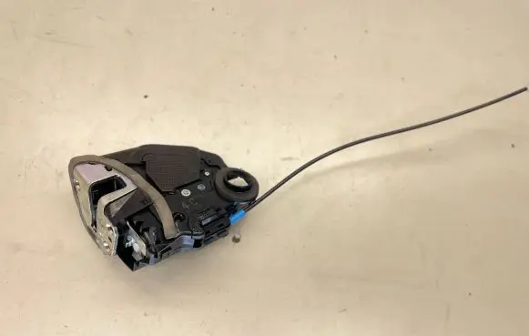 Lexus GS 250 350 300H 450H Rear door lock 6906033120