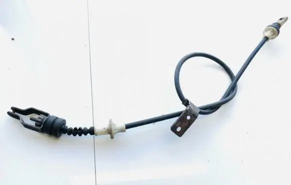Nissan Primera Clutch cable 307702f006