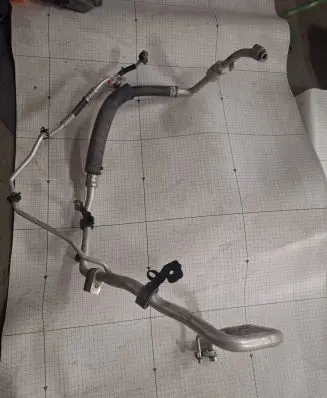 Ford Escape IV Air conditioning (A/C) pipe/hose