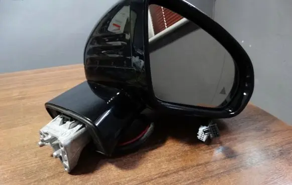 Mercedes-Benz SL R232 Front door electric wing mirror C128